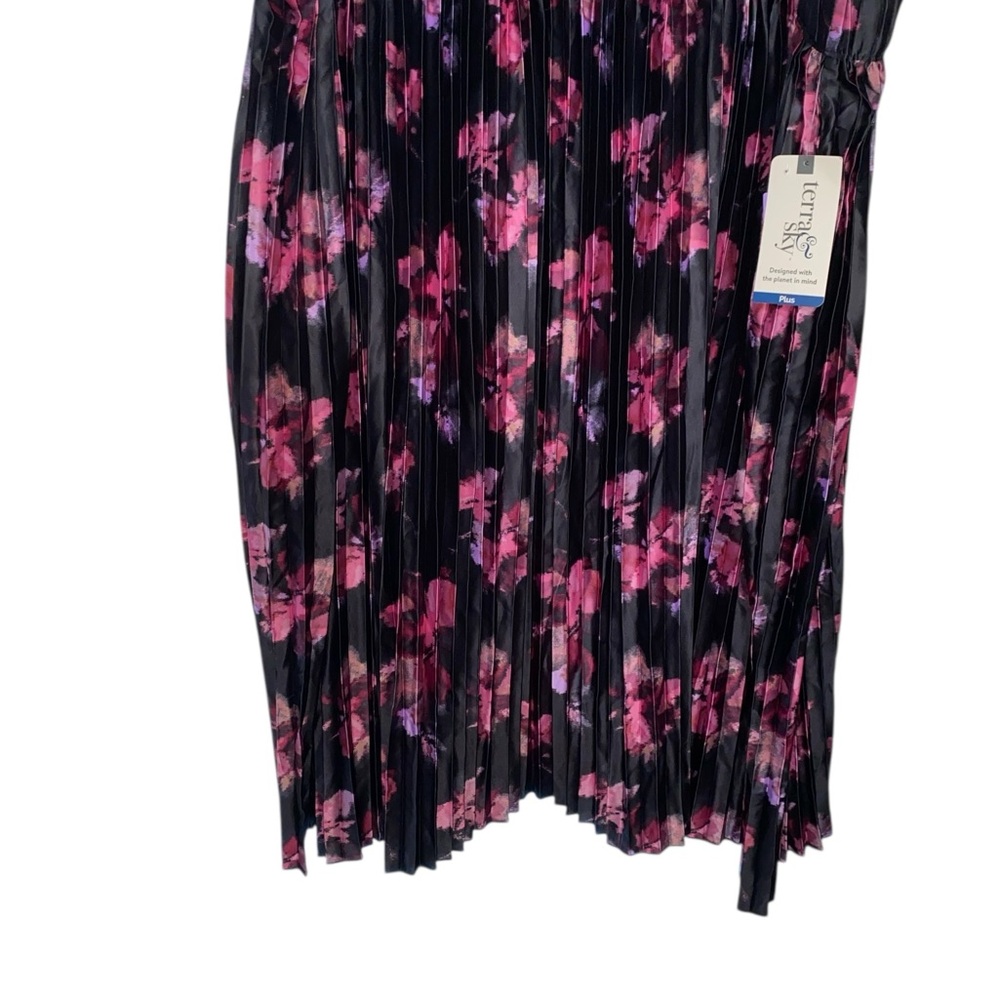 Floral Accordion pleated 3X midi skirt NWT’s pull on elastic waist dark romance